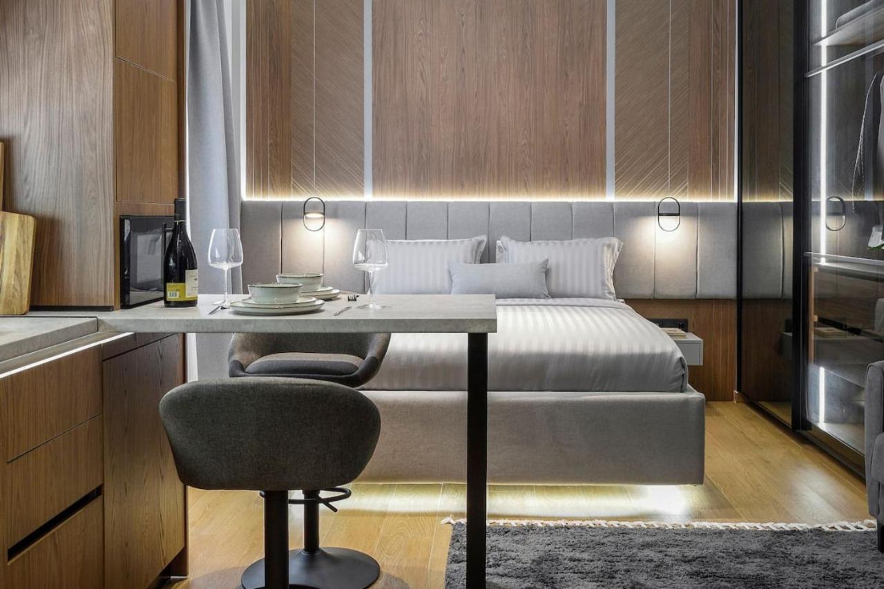 Aristotelian Virtues - Tharros Apartment Thessaloniki
